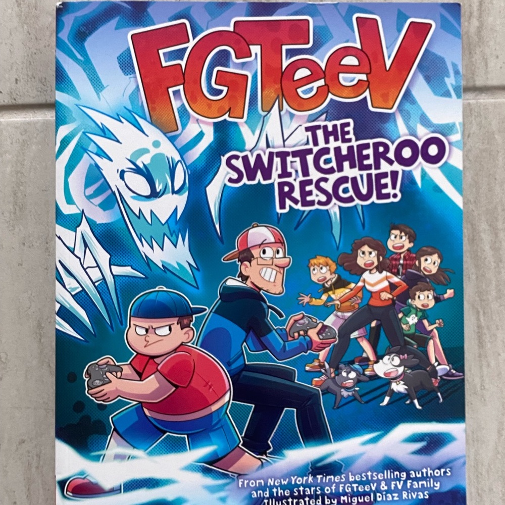 🌞3 for $15
 FGTeeV gaming commic book 👾